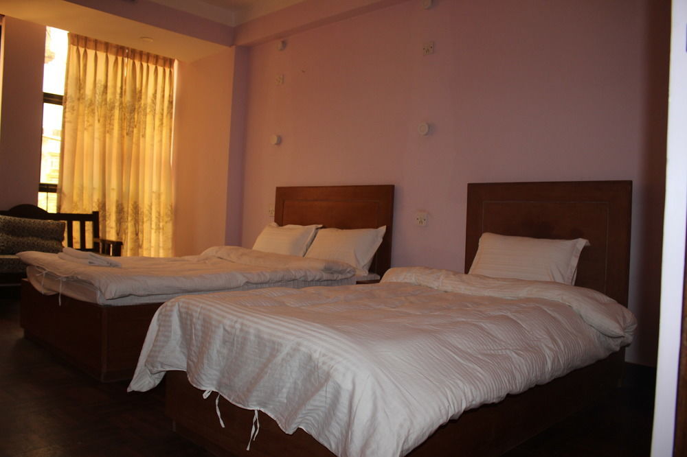 Famous House Kathmandu Hostel Ngoại thất bức ảnh