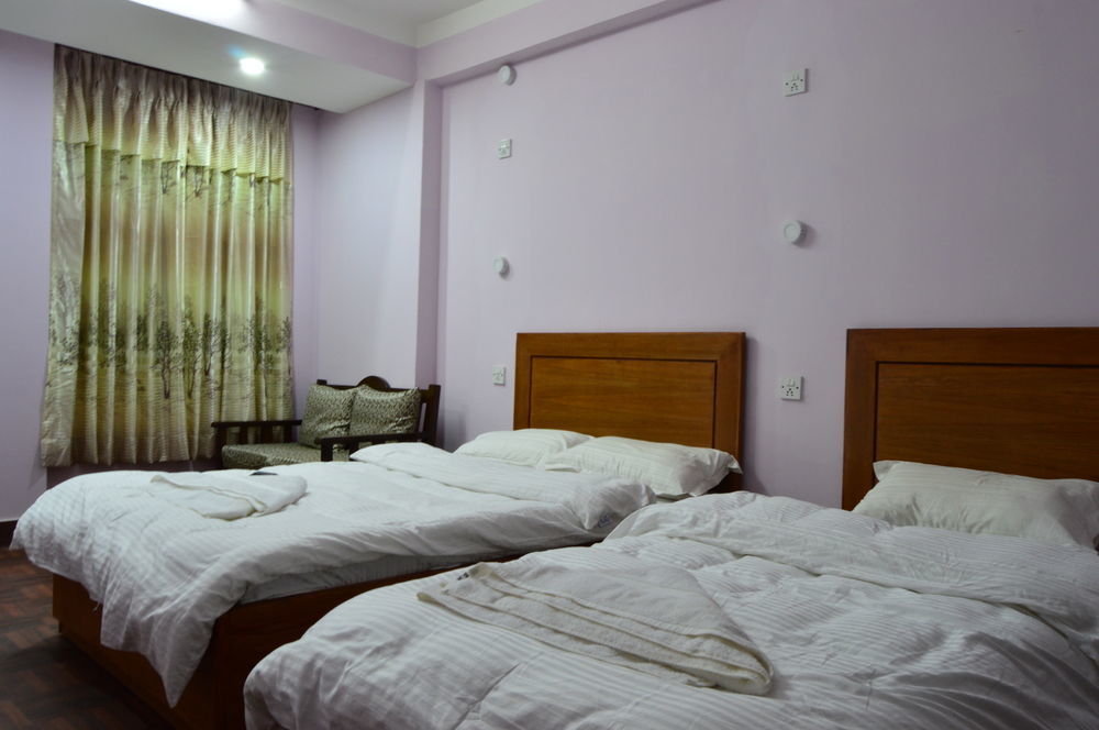 Famous House Kathmandu Hostel Ngoại thất bức ảnh