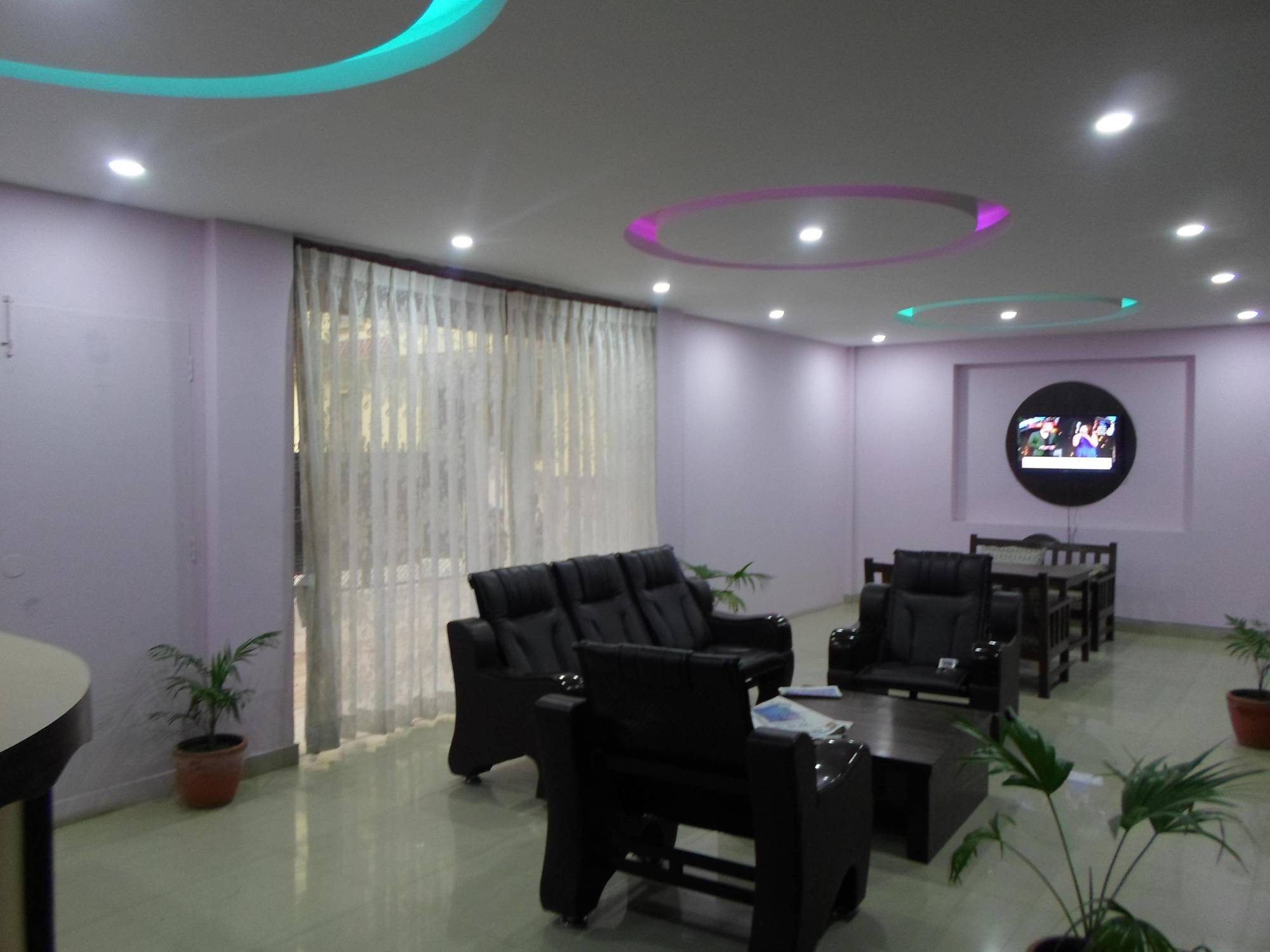 Famous House Kathmandu Hostel Ngoại thất bức ảnh