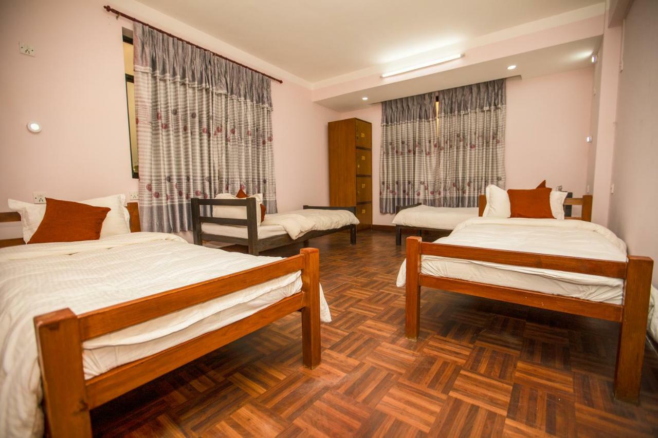 Famous House Kathmandu Hostel Ngoại thất bức ảnh