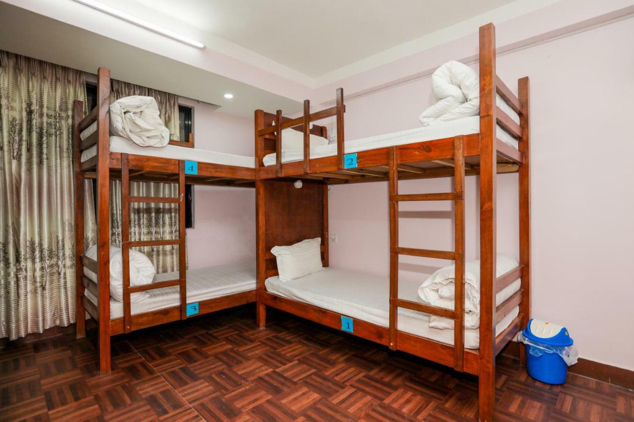 Famous House Kathmandu Hostel Ngoại thất bức ảnh