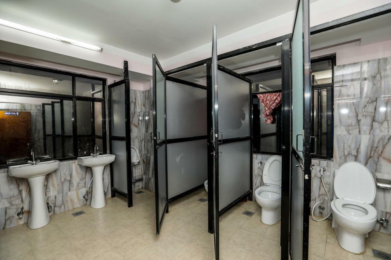 Famous House Kathmandu Hostel Ngoại thất bức ảnh