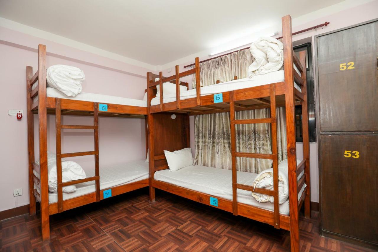Famous House Kathmandu Hostel Giường trong nhà trọ bức ảnh