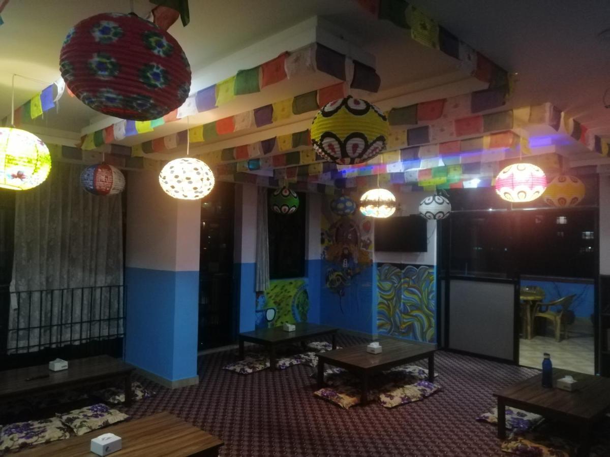 Famous House Kathmandu Hostel Ngoại thất bức ảnh