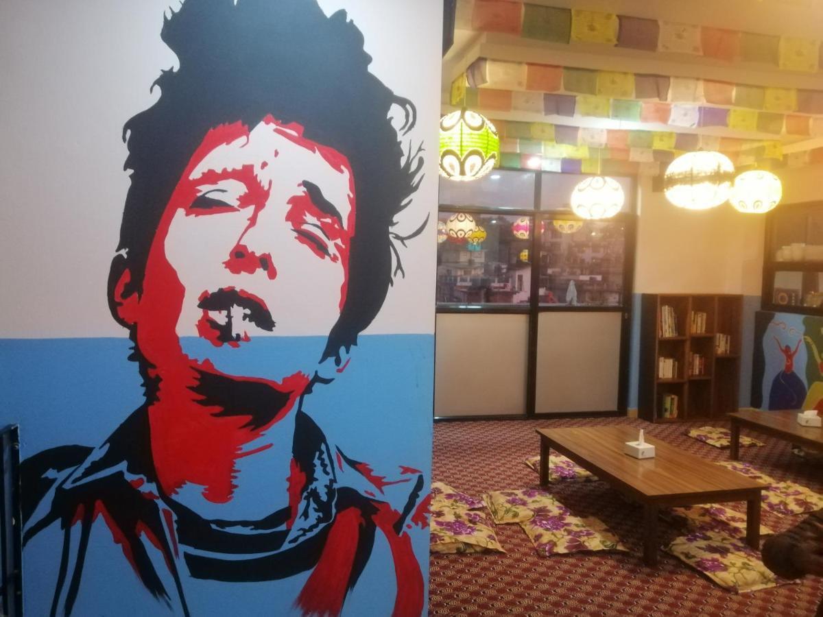 Famous House Kathmandu Hostel Ngoại thất bức ảnh