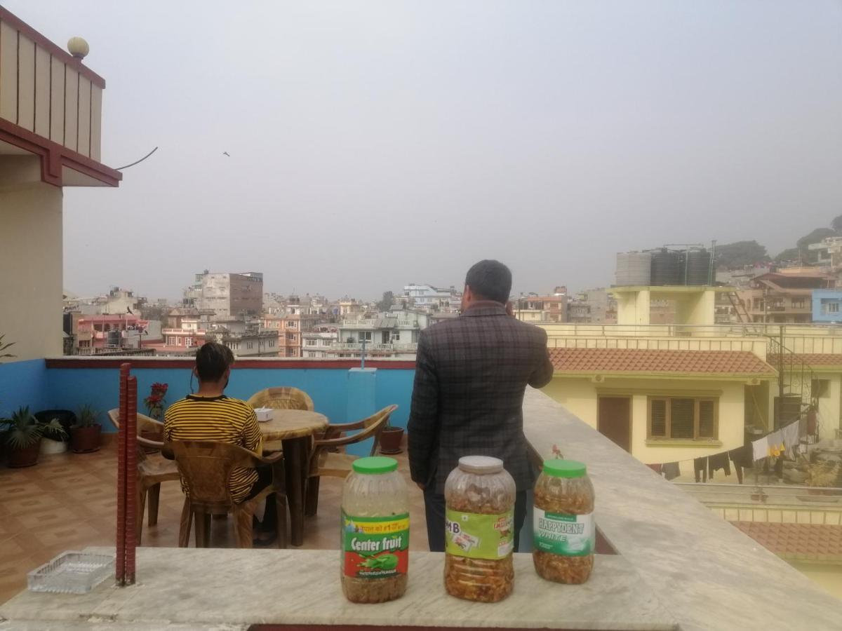 Famous House Kathmandu Hostel Ngoại thất bức ảnh